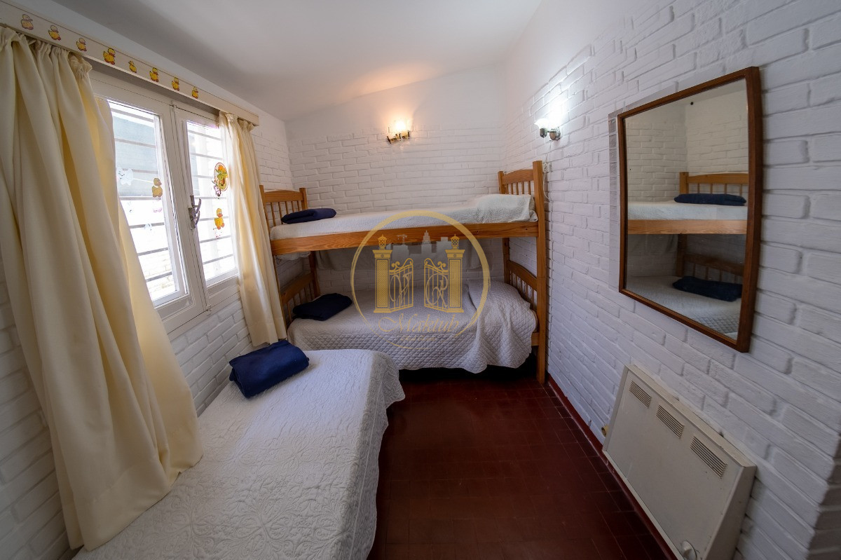 Casa ID.700 - Casa en Punta del Este, Cantegril