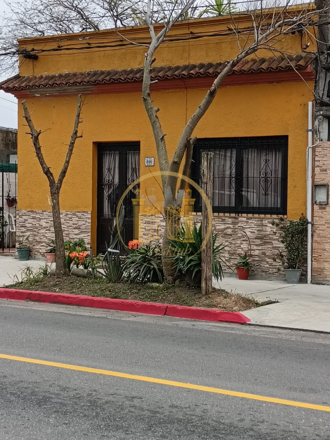 Casa ID.774 - Venta Casa, 5 Dormitorios, Centro.