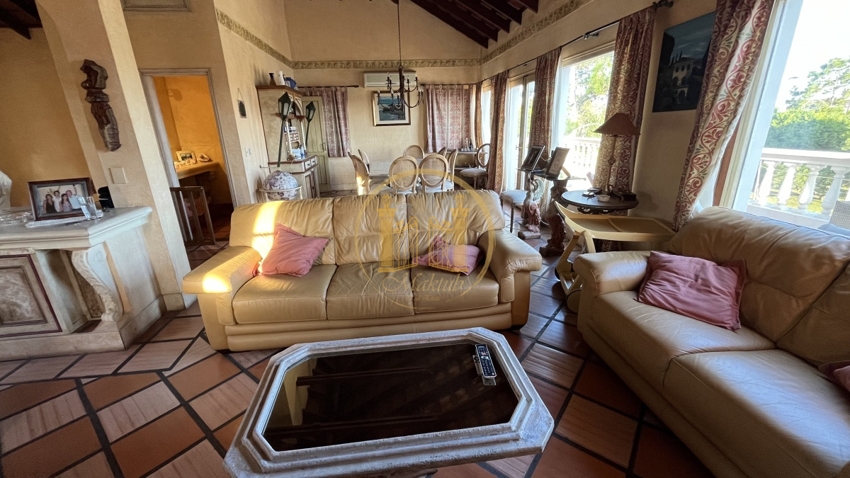Casa ID.329 - Vendo Casa, 4 dormitorios, 4 baños, Terraza, Patio y Garaje, Pinares, Punta del este, Maldonado