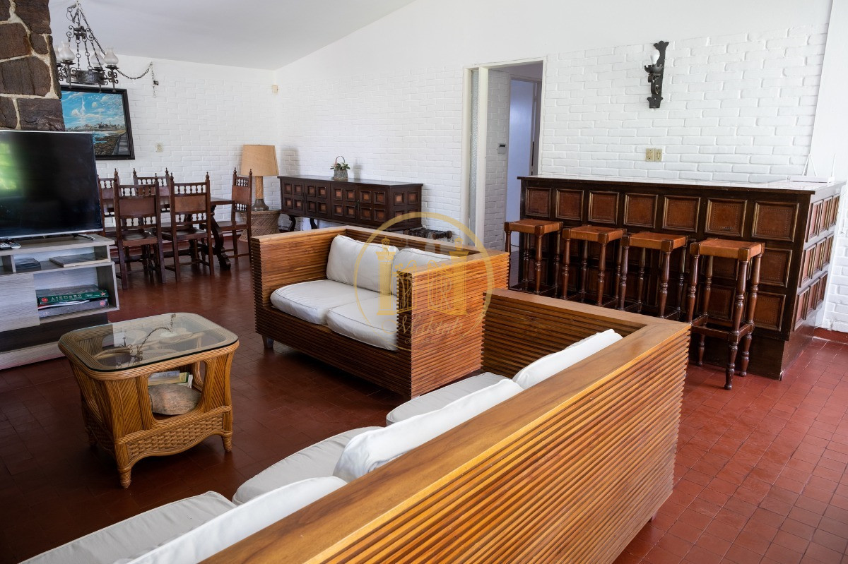 Casa ID.700 - Casa en Punta del Este, Cantegril