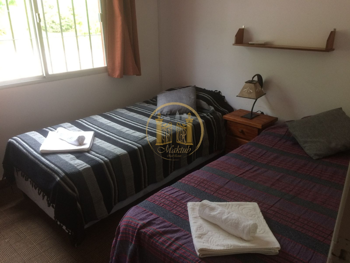 Casa ID.958 - VENDO CASA, 4 DORMITORIOS, 4 BANOS, PATIO, LAVADERO, BARBACOA, BALNEARIO SANTA ANA, COLONIA