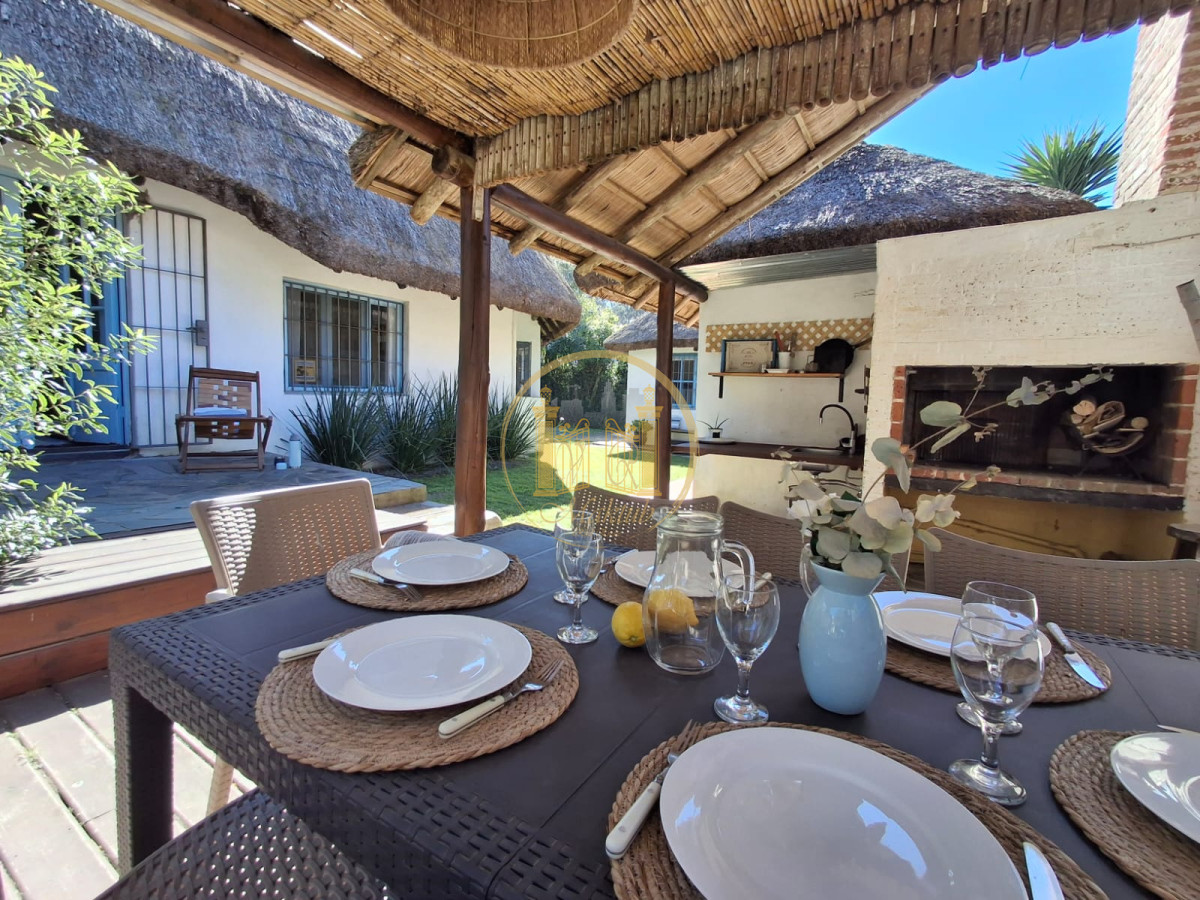 Casa ID.248 - Alquilo Casa, 4 dormitorio, 2 baños, Rincón del Indio, Punta del este, Maldonado