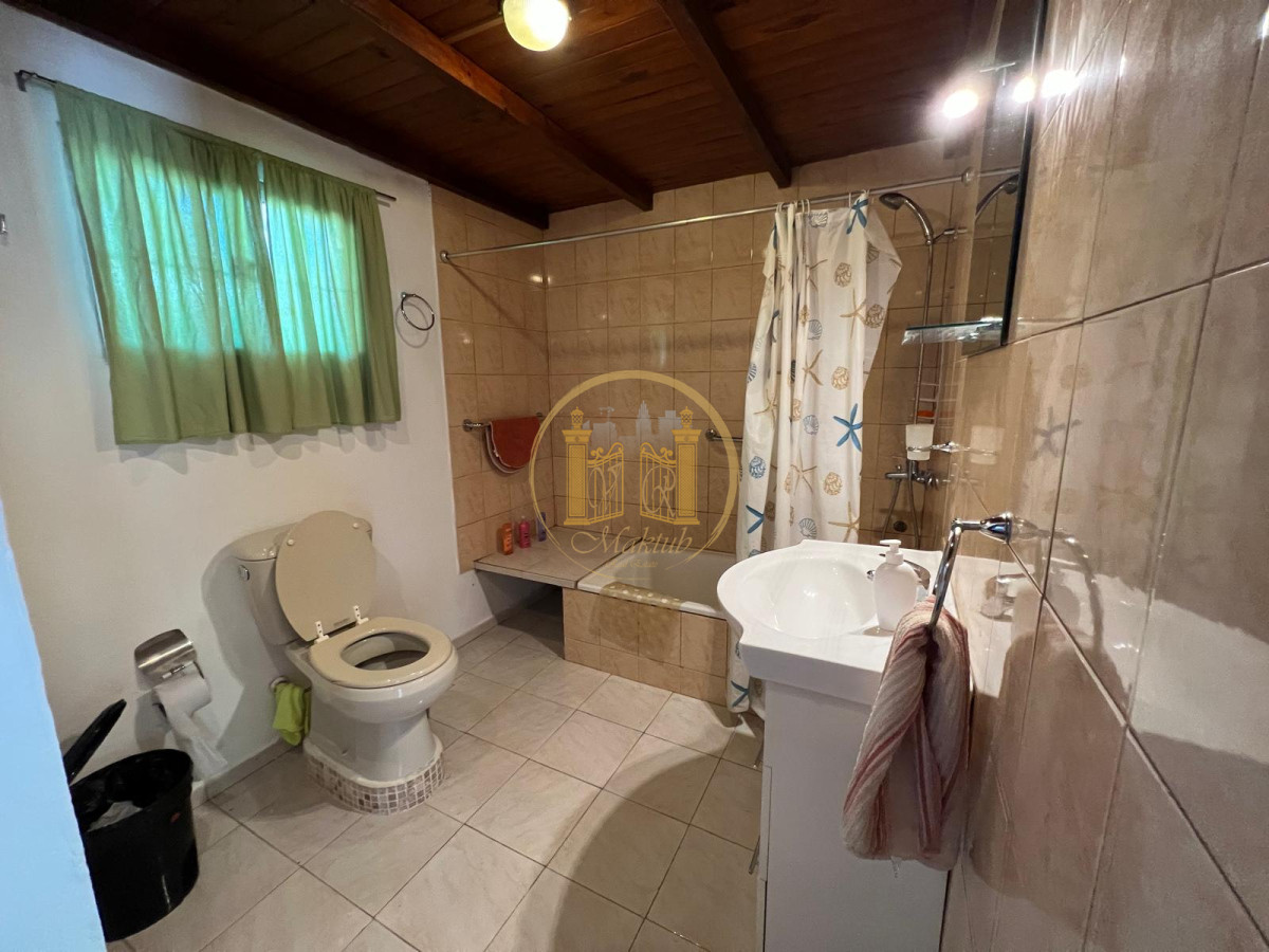 Casa ID.958 - VENDO CASA, 4 DORMITORIOS, 4 BANOS, PATIO, LAVADERO, BARBACOA, BALNEARIO SANTA ANA, COLONIA