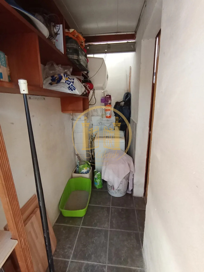 Casa ID.985 - VENDO CASA, 3 DORMITORIOS, 2 BAÑOS, LAVADERO, AZOTEA CON PARRILLERO, POCITOS, MONTEVIDEO