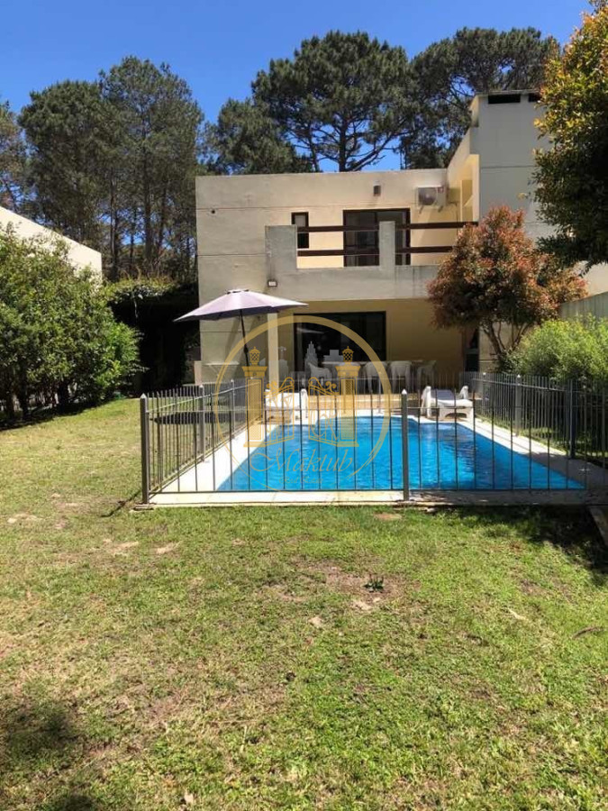 Casa ID.666 - Casa en Punta Ballena, Complejo Solanas