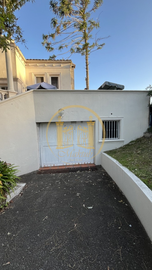 Casa ID.329 - Vendo Casa, 4 dormitorios, 4 baños, Terraza, Patio y Garaje, Pinares, Punta del este, Maldonado