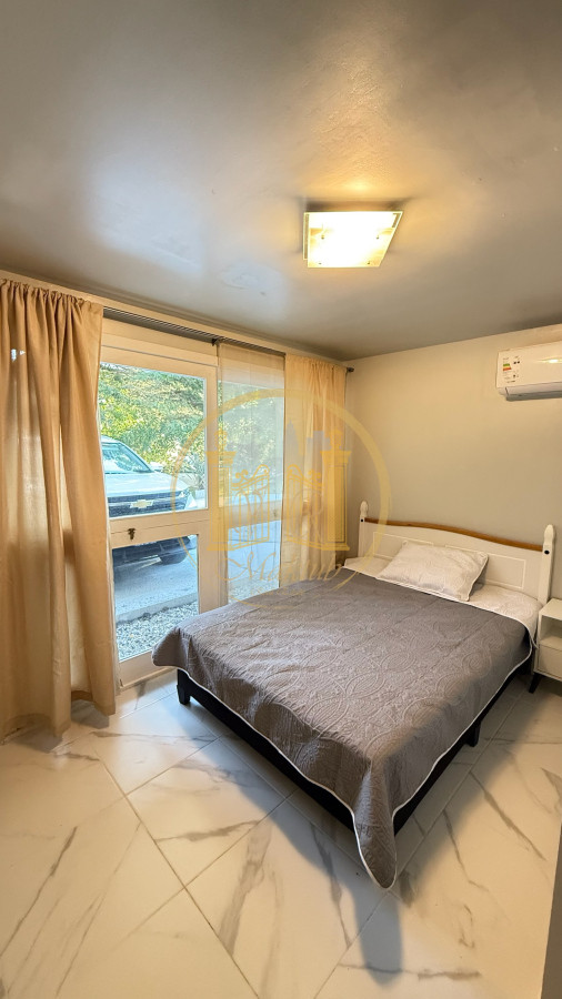Casa ID.1120 - VENDO 3 CASAS, 10 DORMITORIOS, 7 BANOS, AMUEBLADA, BARBACOA, TERRAZAS, PISCINA, ESTACIONAMIENTO, BARRIO GOLF, PUNTA DEL ESTE, MALDONADOPATIO.