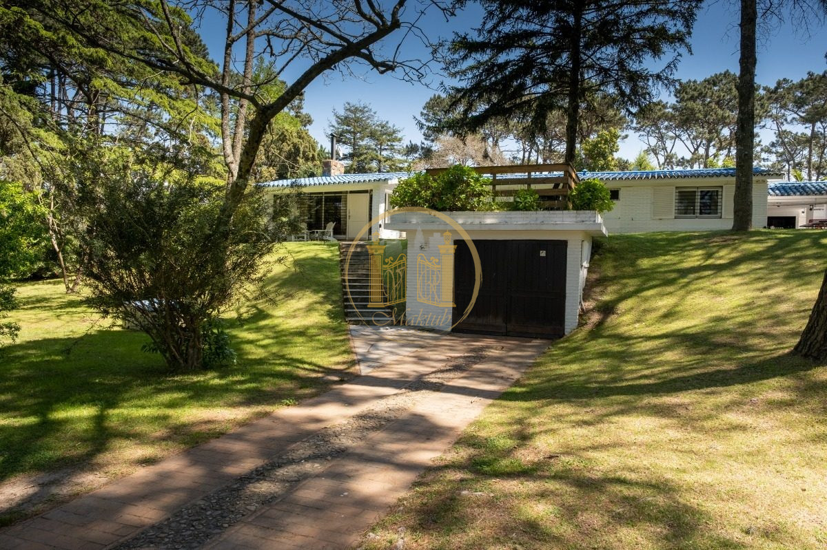 Casa ID.700 - Casa en Punta del Este, Cantegril