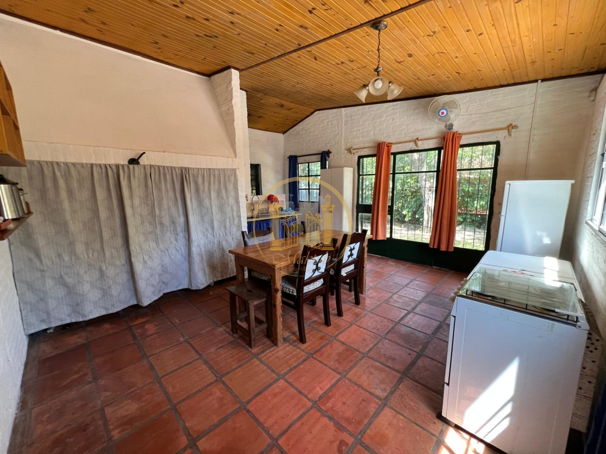 Casa ID.958 - VENDO CASA, 4 DORMITORIOS, 4 BANOS, PATIO, LAVADERO, BARBACOA, BALNEARIO SANTA ANA, COLONIA