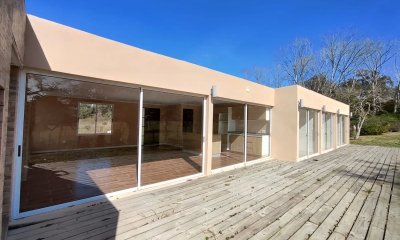 Se vende casa en barrio privado Punta ballena Maldonado