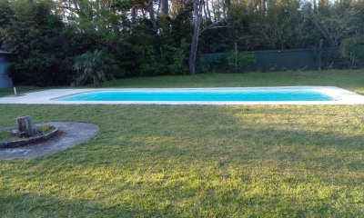 Venta casa, 3 dormitorios, 2 baños, piscina, jacuzzi, La Barra, Maldonado.
