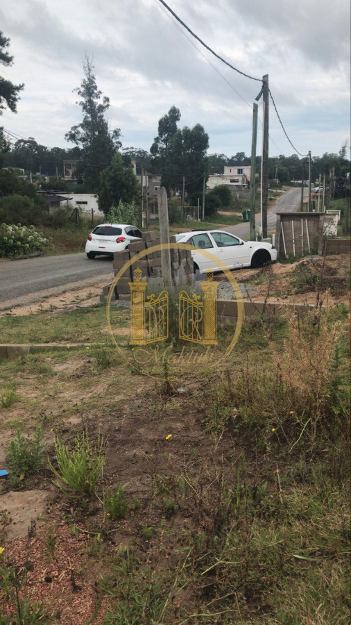 Terreno ID.1018 - VENDO TERRENO, 300m2, 12 x 25 mts, ALTOS DE LA LAGUNA, MALDONADO