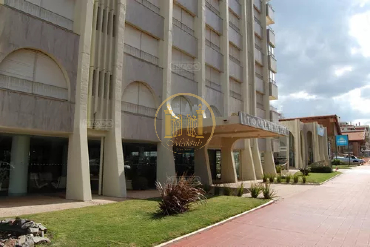 Apartamento ID.822 - VENDO APARTAMENTO, 2 DORMITORIOS, 2 BANOS, GARAJE, PENINSULA, PUNTA DEL ESTE, MALDONADO 