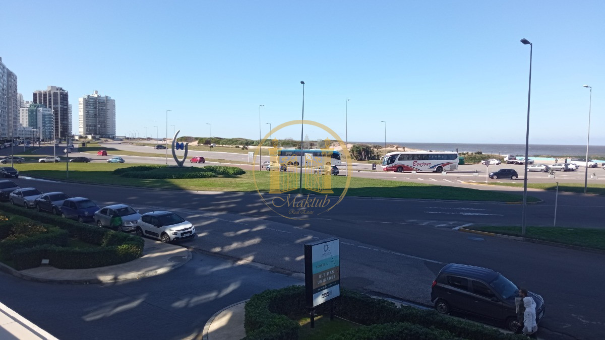 Apartamento ID.671 - VENTA APARTAMENTO, 4 DORMITORIOS EN SUITE, 5 BAÑOS, FULL AMENITIES, PRIMERA LINEA, PUNTA DEL ESTE, MALDONADO.