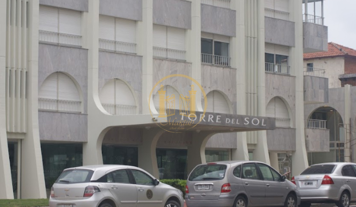 Apartamento ID.822 - VENDO APARTAMENTO, 2 DORMITORIOS, 2 BANOS, GARAJE, PENINSULA, PUNTA DEL ESTE, MALDONADO 