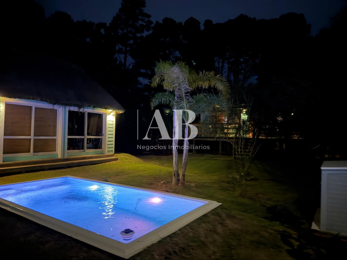 Casa ID.325 - En Venta cabaña con Piscina!! Potencial de Renta