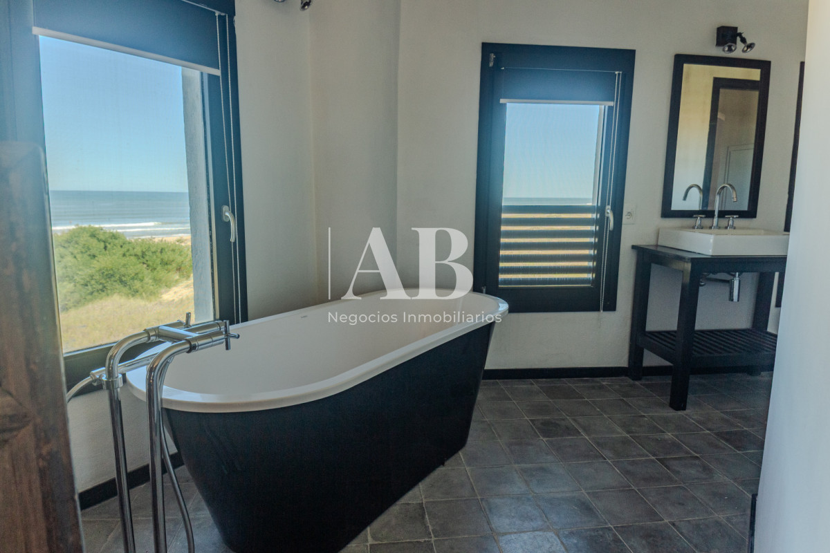 Casa ID.293 - Gran Propiedad en Venta en La Serena - La Paloma