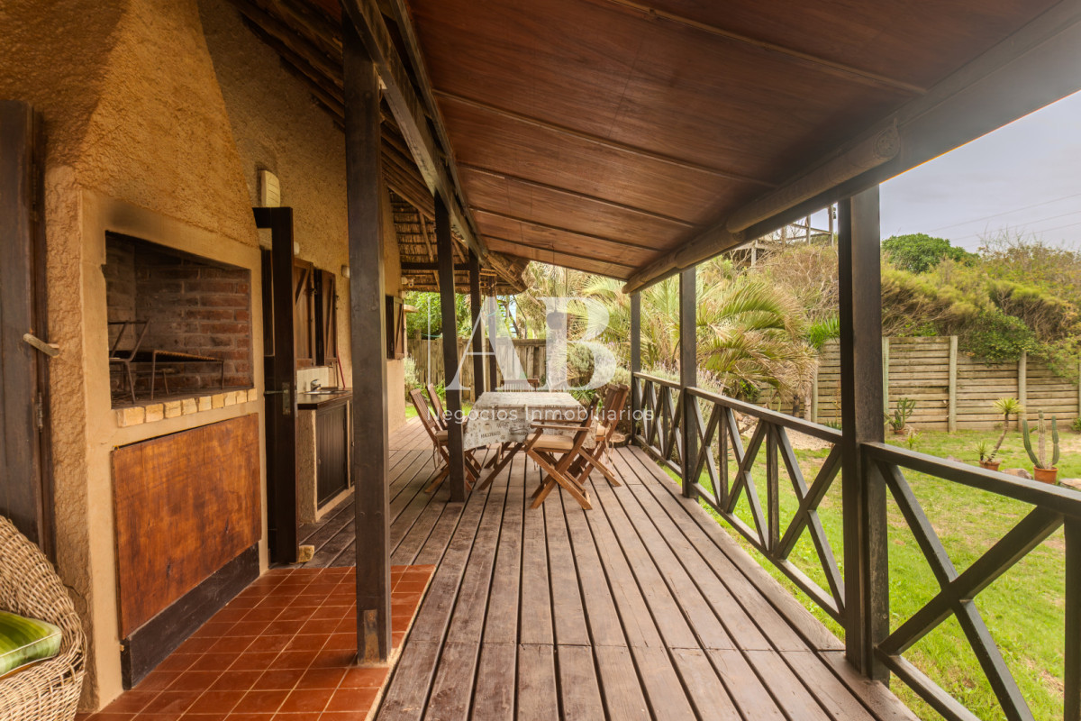 Casa ID.300 - Casa con Vista al mar en playa El Rivero, Punta del Diablo