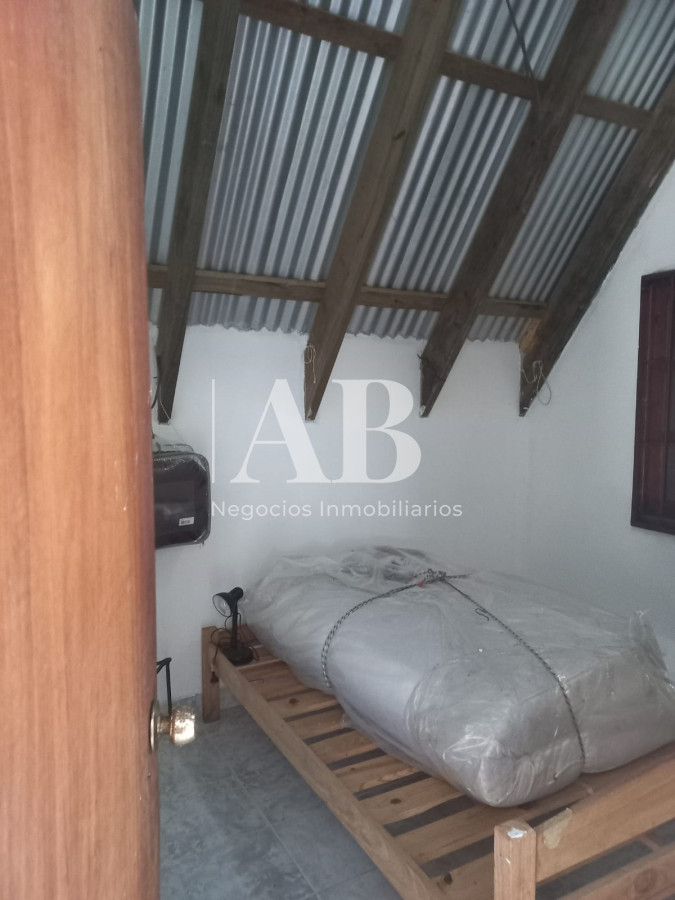 Casa ID.216 - Casa en La Esmeralda sobre Av. 54.