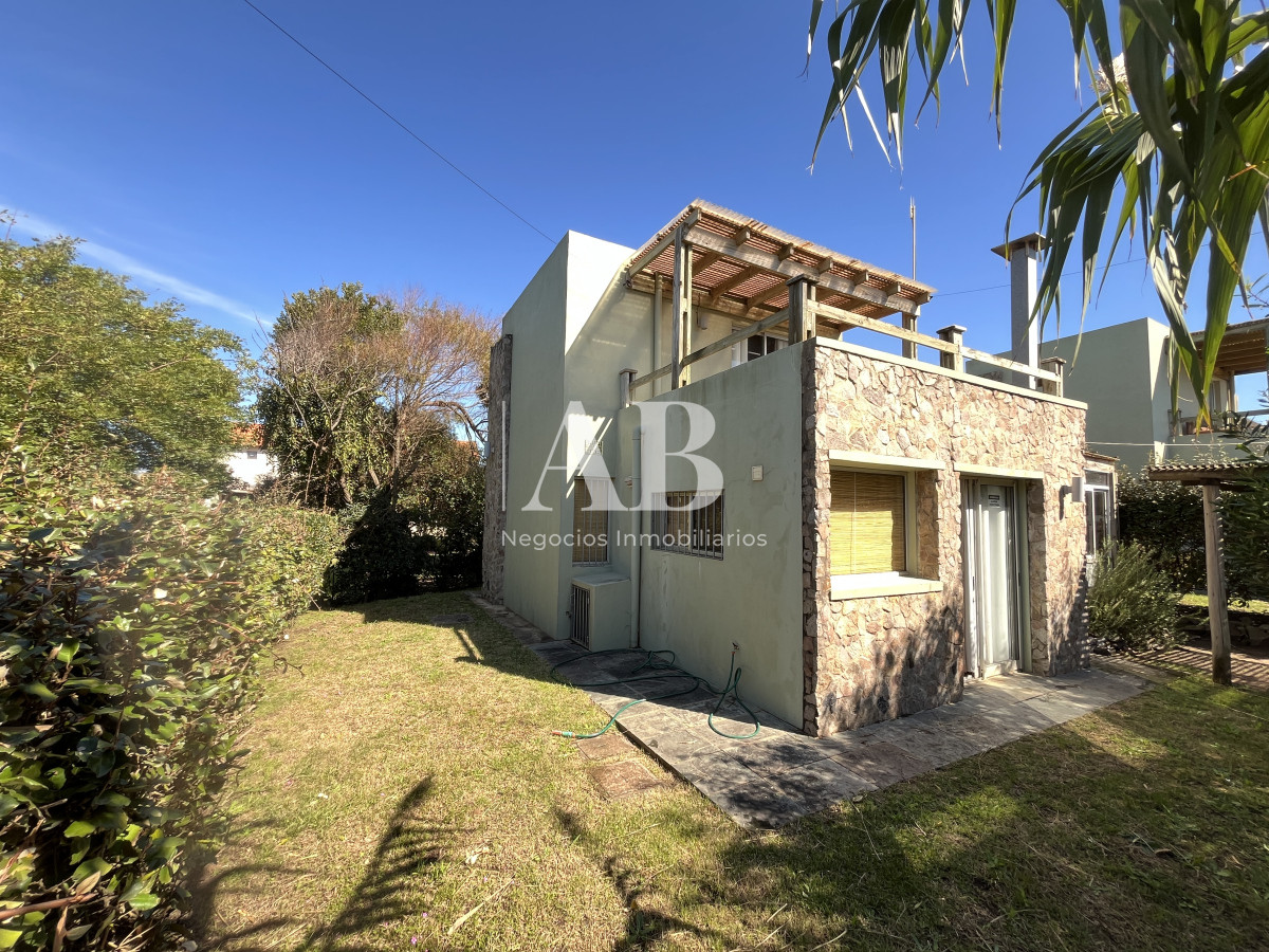 Casa ID.203 - Dos Hermosas casas en Pleno Barrio Rivero - Punta del Diablo