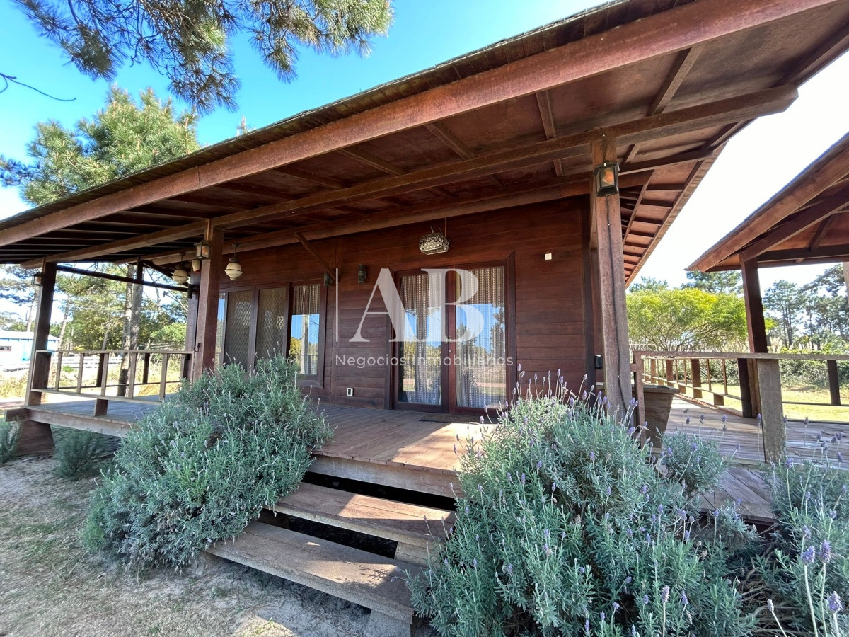 Casa ID.37 - Espectacular Casa En La Tranquilidad De La Viuda - Mza 304