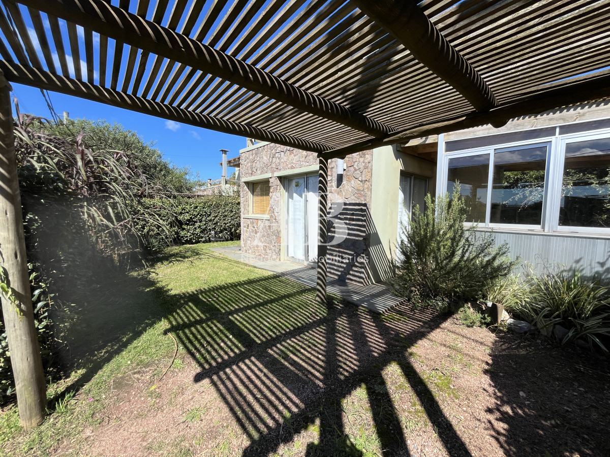 Casa ID.203 - Dos Hermosas casas en Pleno Barrio Rivero - Punta del Diablo