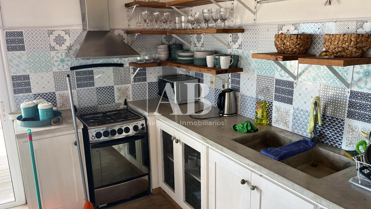 Casa ID.281 - Casa en Venta Frente al Mar en La Viuda - Punta del Diablo
