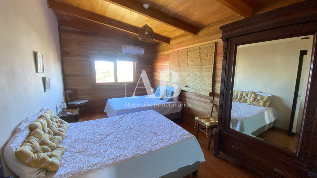 Casa ID.53 - Dos Casas Gemelas - En La Viuda - Mza 169