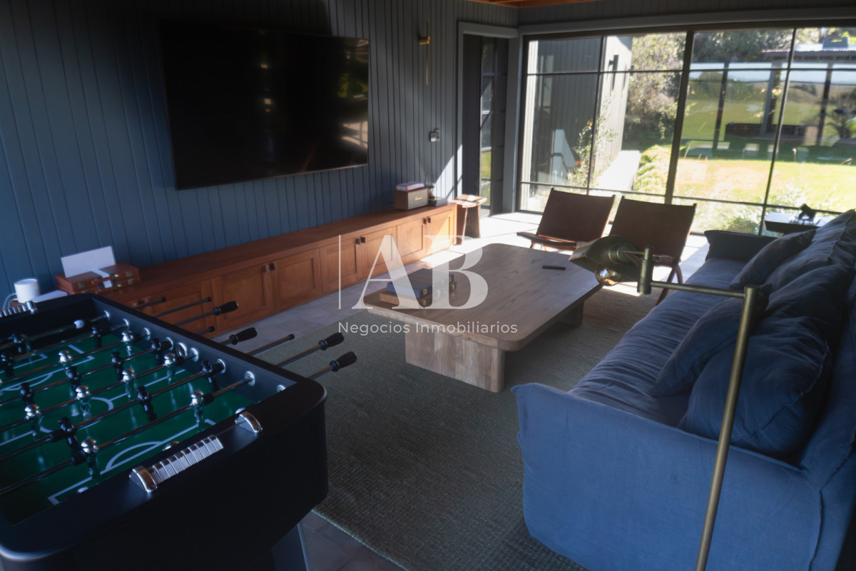 Casa ID.297 - Exclusiva Propiedad en Venta en Puerto Quetzal - La Barra