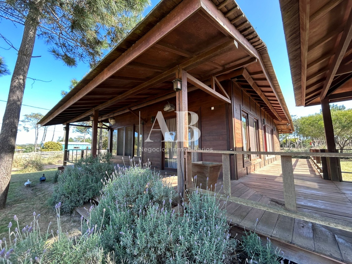 Casa ID.37 - Espectacular Casa En La Tranquilidad De La Viuda - Mza 304