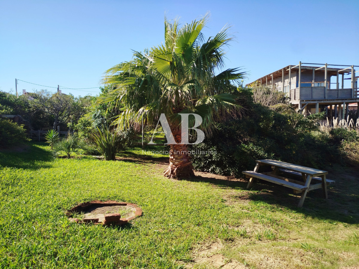 Casa ID.301 - Cabaña a pocos metros de la playa en Punta del Diablo