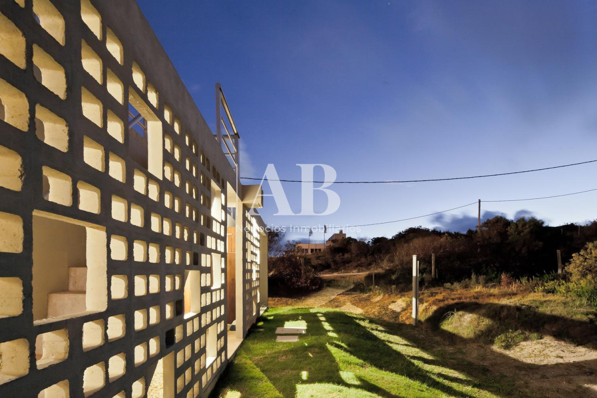 Casa ID.125 - 2 Hermosas Casas en La Viuda - Punta Diablo - Mza 134