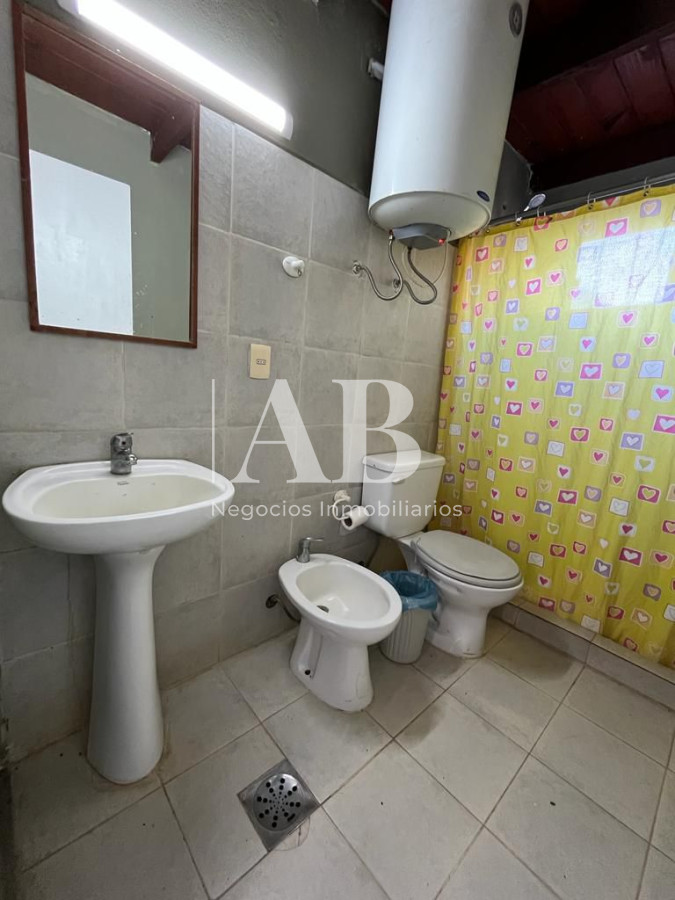 Casa ID.109 - En venta dos casas gemelas. Playa La Viuda. Mza 137.