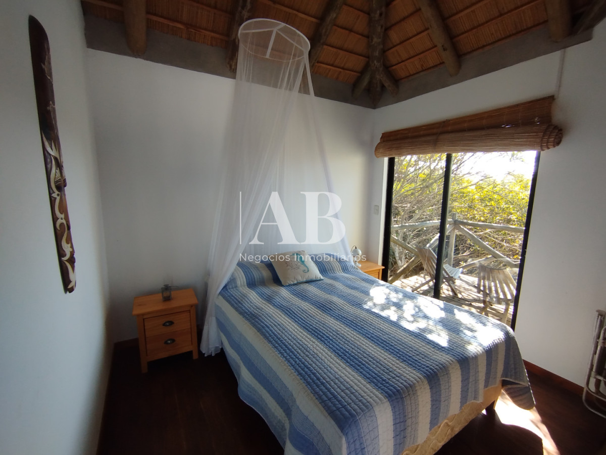 Casa ID.301 - Cabaña a pocos metros de la playa en Punta del Diablo