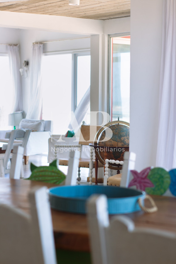 Casa ID.281 - Casa en Venta Frente al Mar en La Viuda - Punta del Diablo