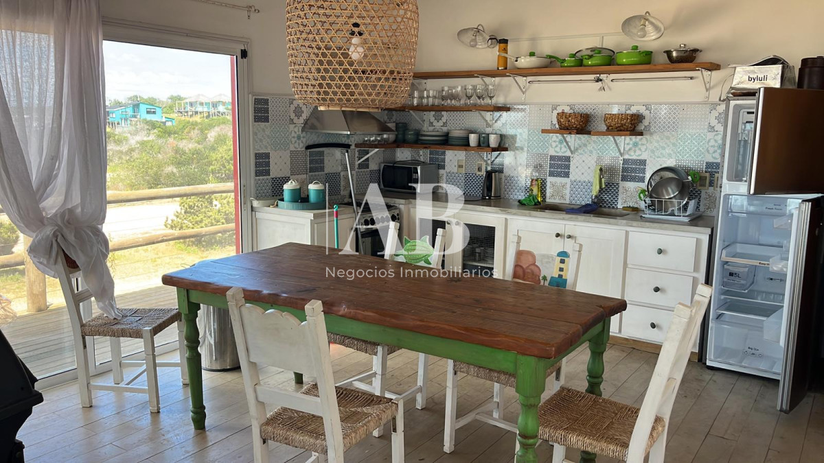 Casa ID.281 - Casa en Venta Frente al Mar en La Viuda - Punta del Diablo
