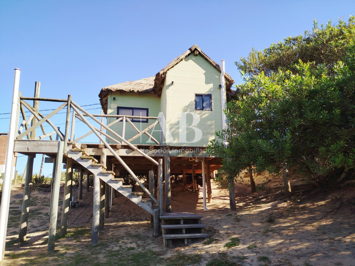 Casa ID.301 - Cabaña a pocos metros de la playa en Punta del Diablo