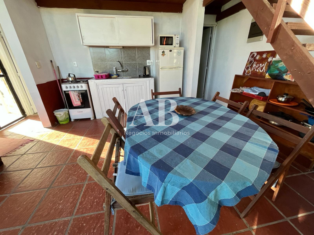 Casa ID.109 - En venta dos casas gemelas. Playa La Viuda. Mza 137.