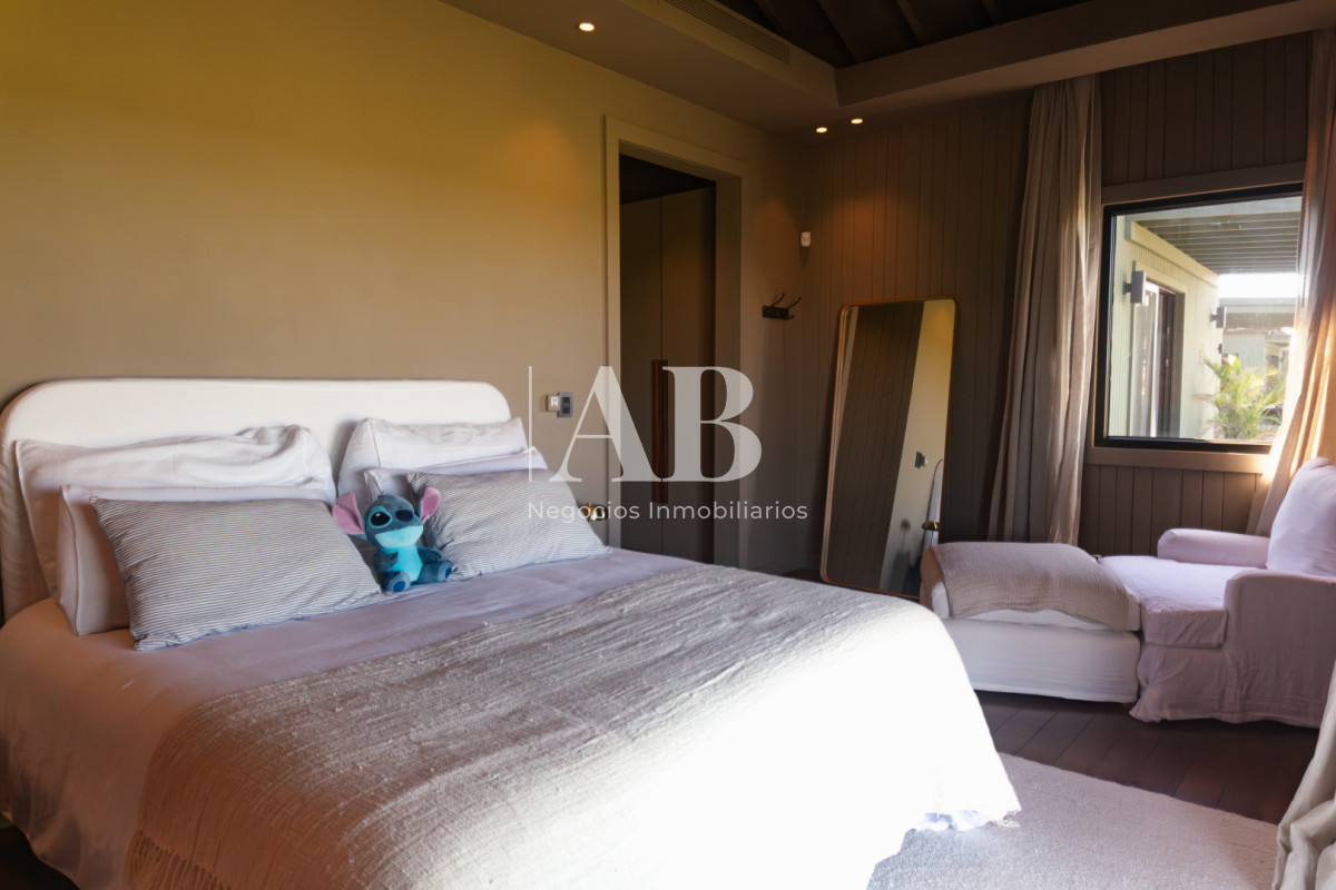 Casa ID.297 - Exclusiva Propiedad en Venta en Puerto Quetzal - La Barra