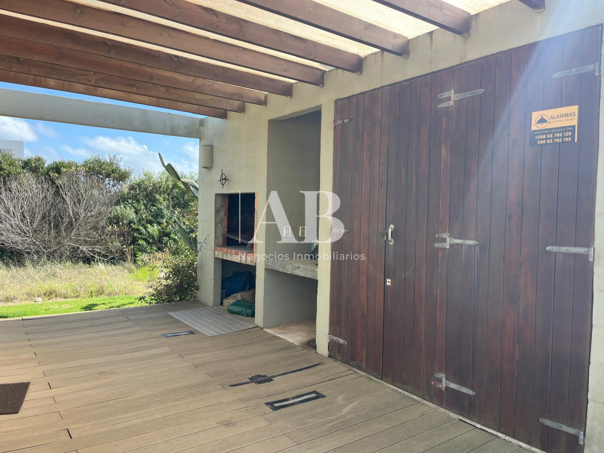 Casa ID.125 - 2 Hermosas Casas en La Viuda - Punta Diablo - Mza 134