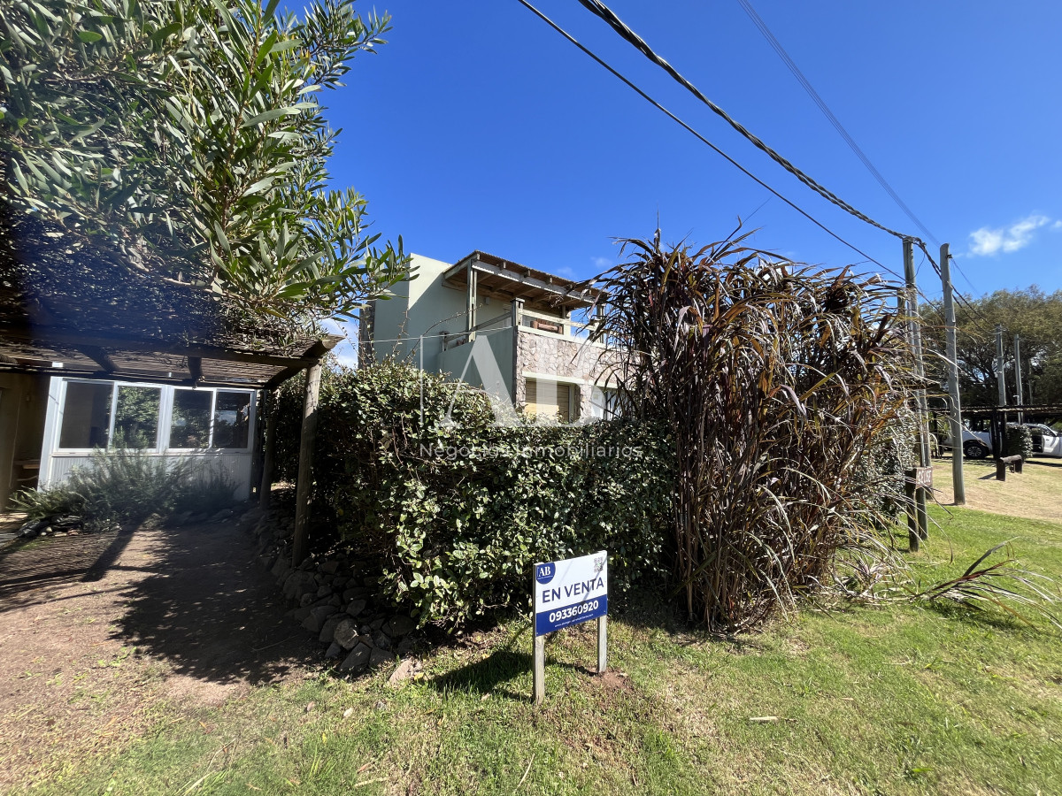 Casa ID.203 - Dos Hermosas casas en Pleno Barrio Rivero - Punta del Diablo