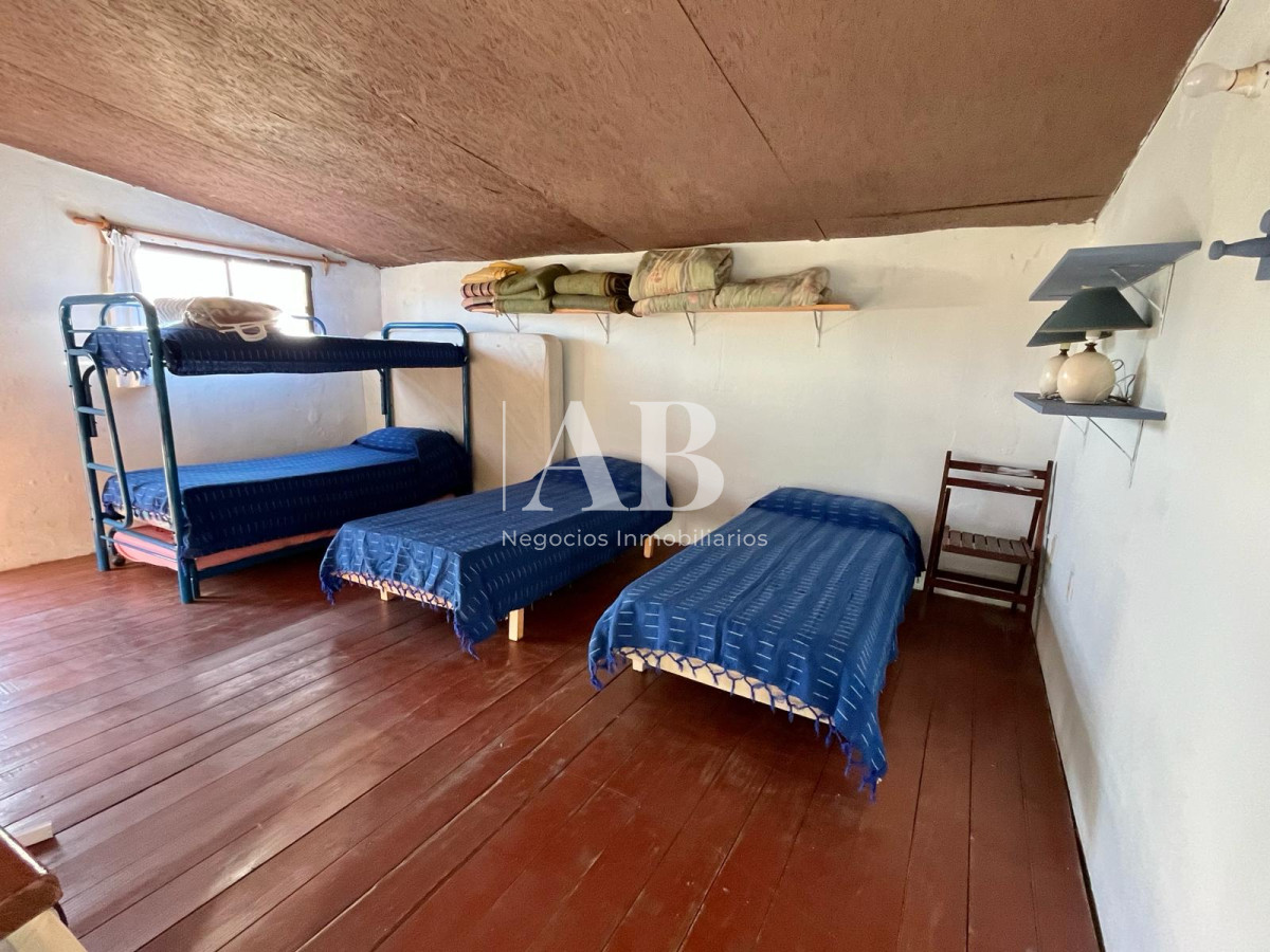 Casa ID.109 - En venta dos casas gemelas. Playa La Viuda. Mza 137.