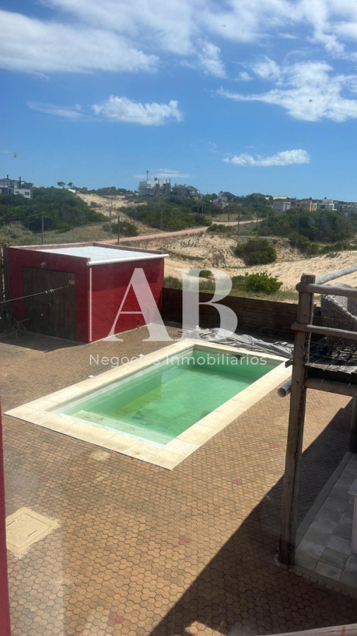 Casa ID.281 - Casa en Venta Frente al Mar en La Viuda - Punta del Diablo