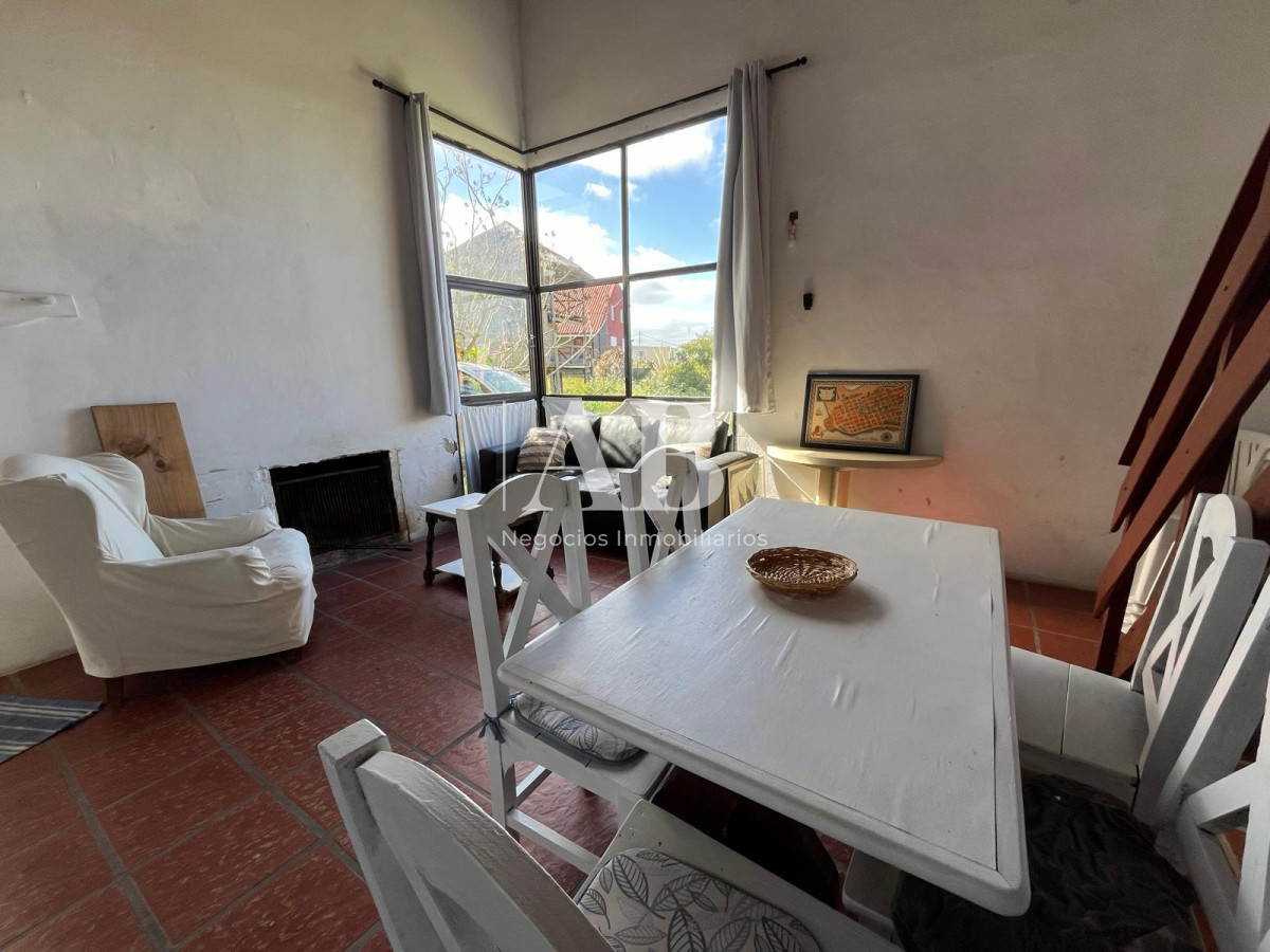 Casa ID.109 - En venta dos casas gemelas. Playa La Viuda. Mza 137.