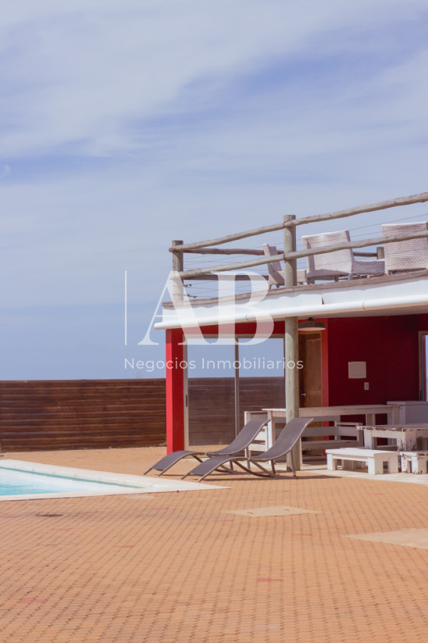 Casa ID.281 - Casa en Venta Frente al Mar en La Viuda - Punta del Diablo