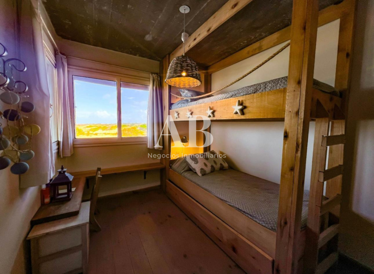 Casa ID.281 - Casa en Venta Frente al Mar en La Viuda - Punta del Diablo