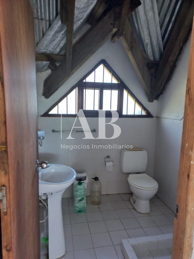 Casa ID.216 - Casa en La Esmeralda sobre Av. 54.