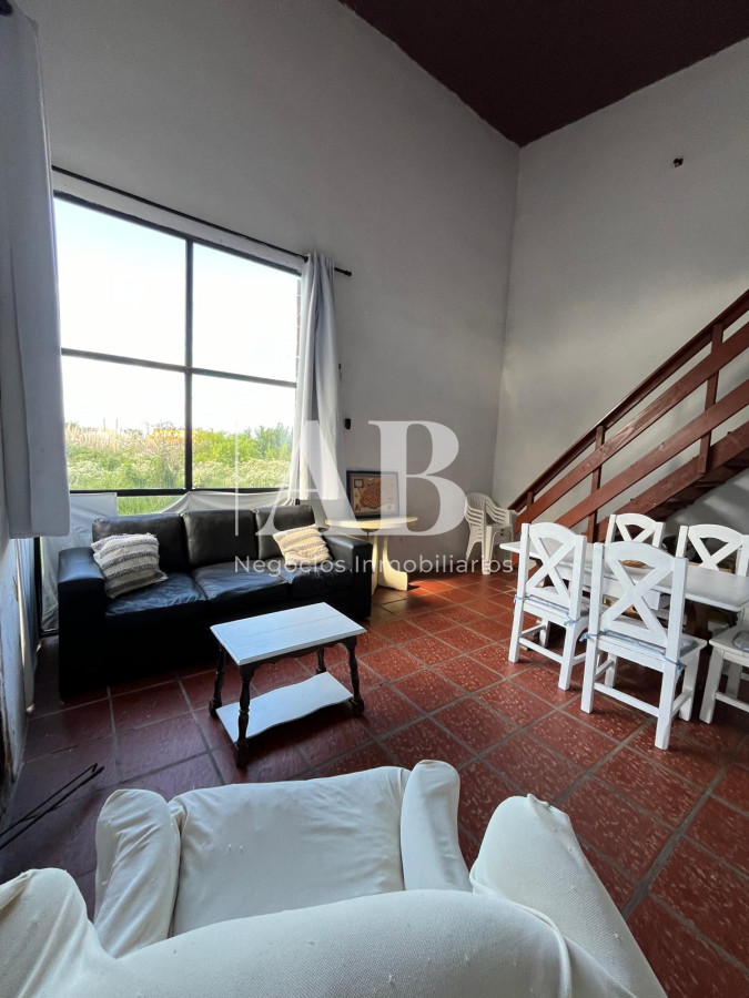 Casa ID.109 - En venta dos casas gemelas. Playa La Viuda. Mza 137.