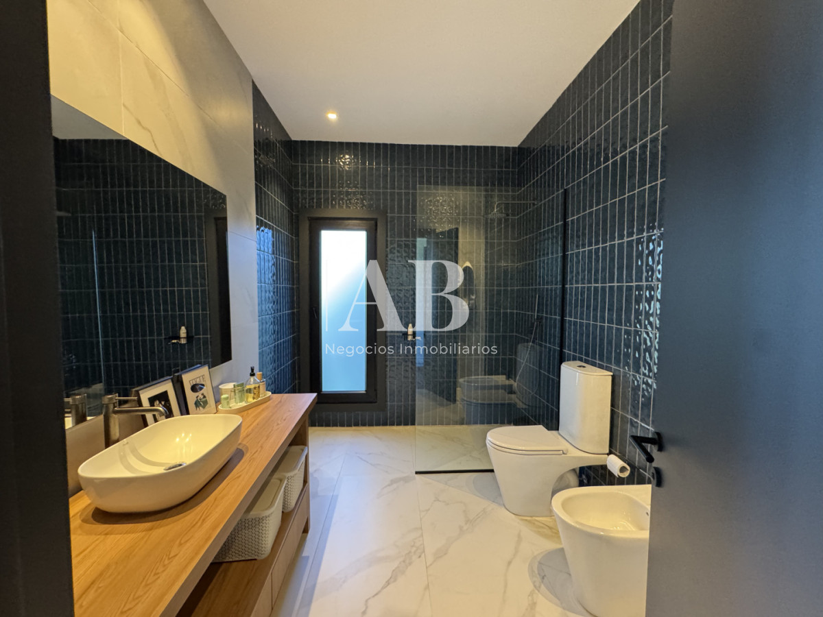 Casa ID.297 - Exclusiva Propiedad en Venta en Puerto Quetzal - La Barra