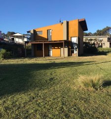 En venta dos casas gemelas. Playa La Viuda. Mza 137.